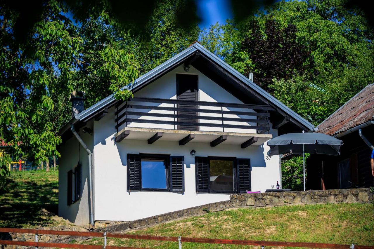Kuca Za Odmor, Ferienhaus, Holiday Home Rugas Orahovica Exterior photo
